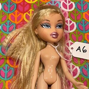 Bratz Cloe Make up Magic Doll Lot #20A Doll A- #6 Nude Fashion Doll Only